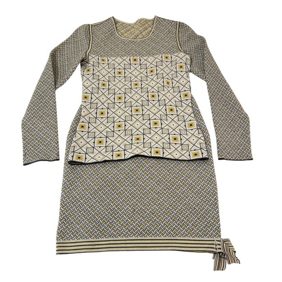 Chanel Women's Black Yellow Knit Geometric Bow Fall/Winter 04A Size 42 US 8 - Picture 1 of 16